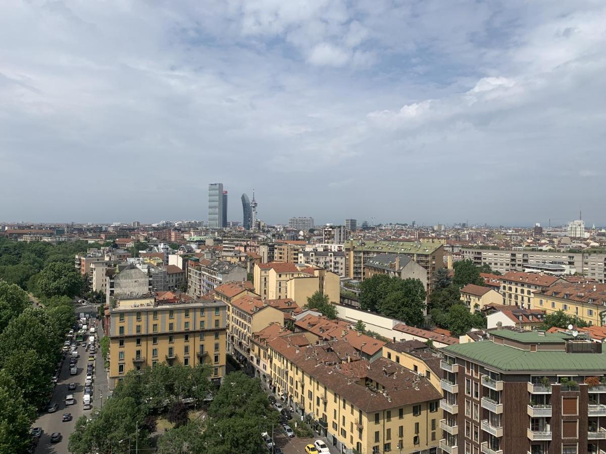 Appartement Monolocale Con Vista Su Milano Extérieur photo