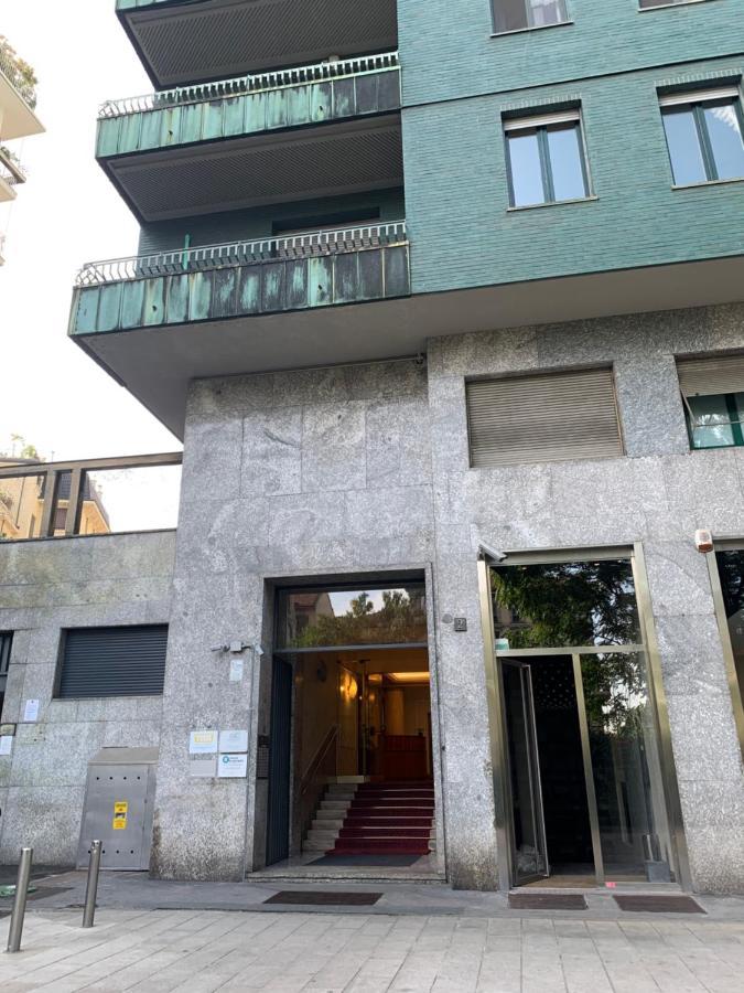 Appartement Monolocale Con Vista Su Milano Extérieur photo